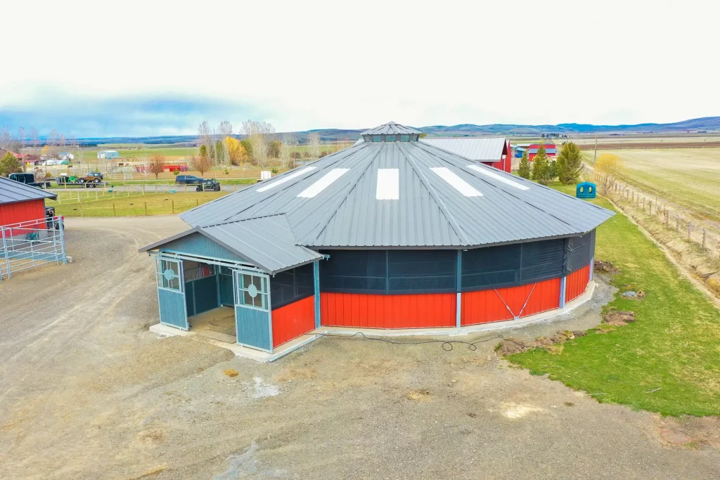 Zoomed in exterior of Hot Property equine facility round pen.