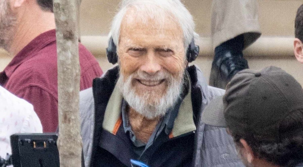 Clint Eastwood directing "Juror #2"