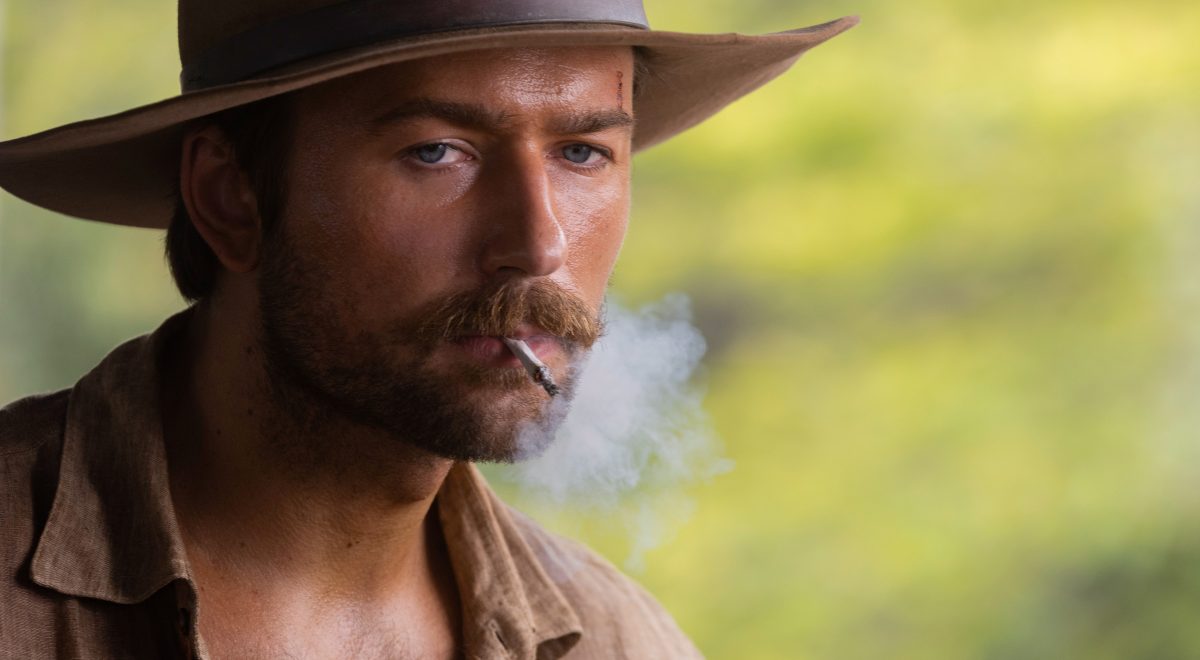 Brandon Sklenar as Spencer Dutton of the Paramount+ series 1923. Photo Cr: Emerson Miller/Paramount+ © 2022 Viacom International Inc. All Rights Reserved.