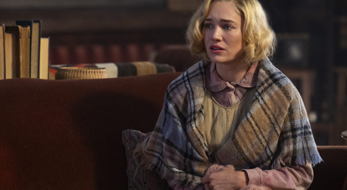 Michelle Randolph as Elizabeth in "1923"